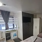 Ama Πανσιόν