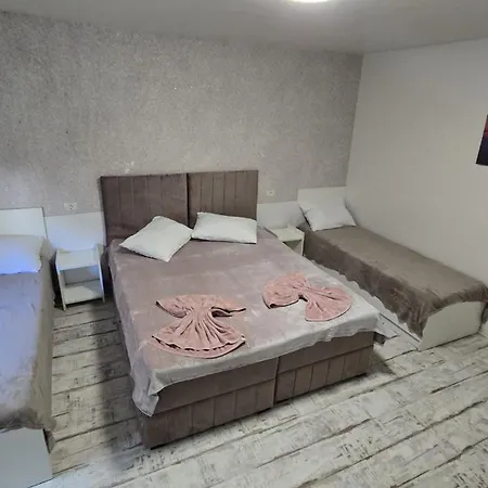Ama Guest house *